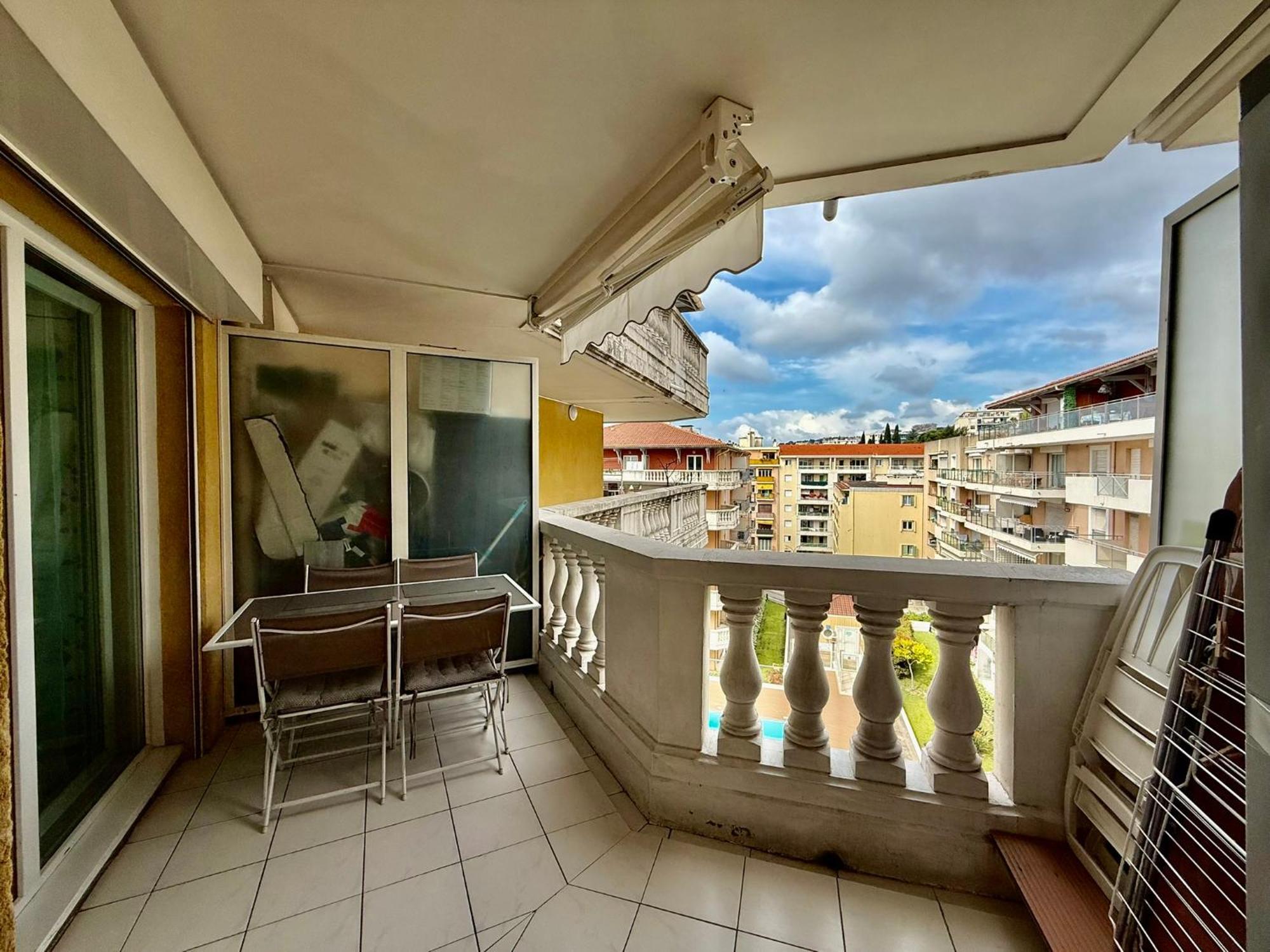 Beautiful 2-room Apartment